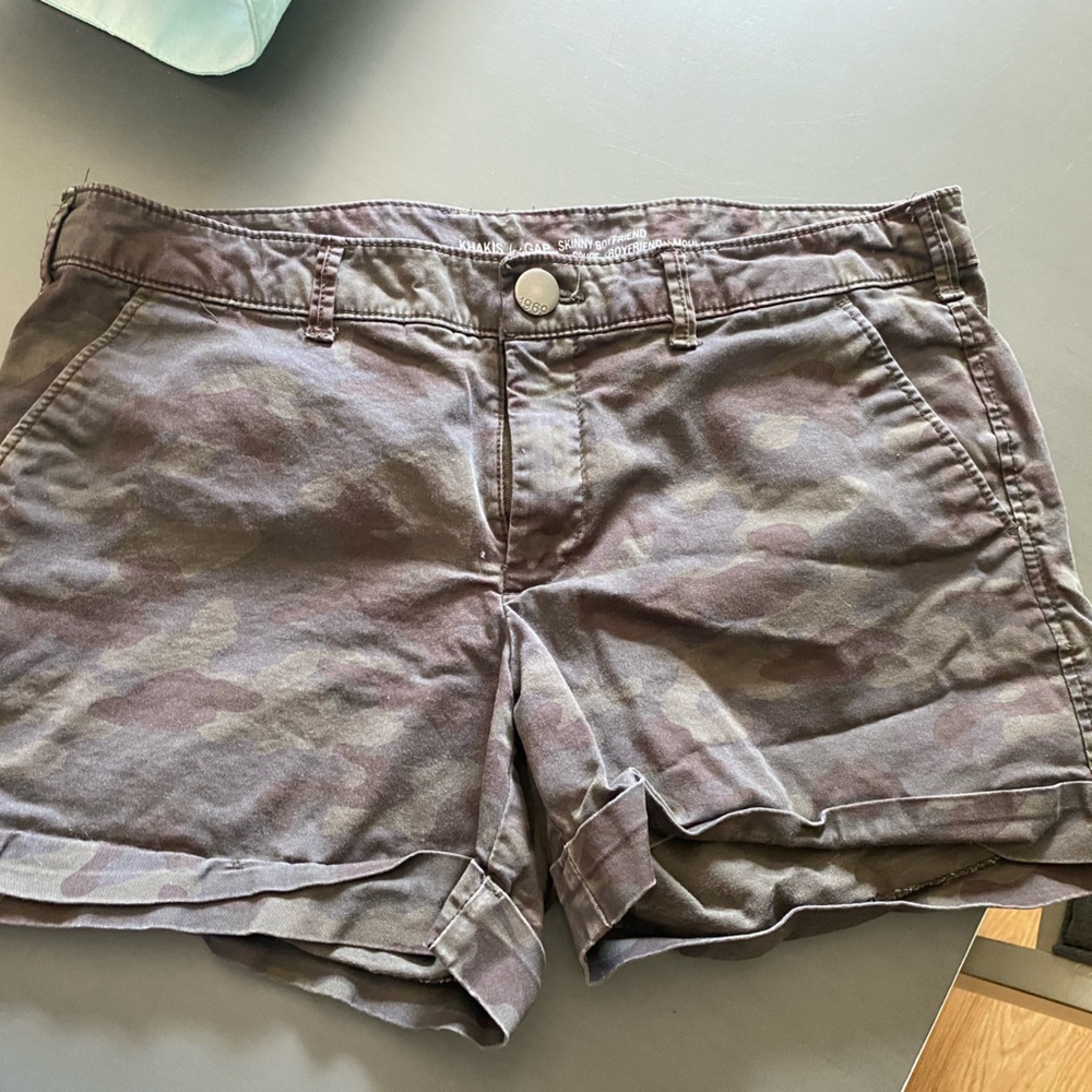Gap Camo shorts